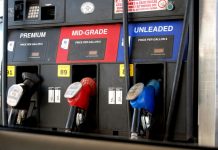 Porque los precios del diésel caen menos que los de la gasolina ?
