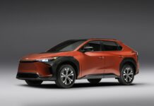 Toyota “bZ4X” un impronunciable vehículo eléctrico, que no muestra gran potencial
