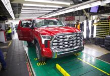 ¿ Qué hace Toyota para iluminar los sueños de los Hispanos en los Estados Unidos ?