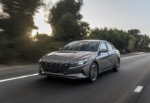 Hyundai Elantra Hibrido del 2023, sin duda, es el mejor sedan hibrido económico