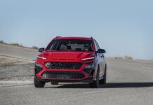 Hyundai Kona N del 2023, sorprende por su compostura y agarre