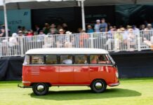 Un Volkswagen Deluxe 15-Window del 1951 se alza con el máximo honor para la clase Transporter en el Amelia Concours d’Elegance