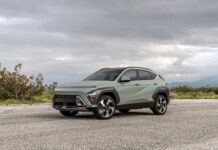 Con dinámicas proporciones, así se presenta el diseño exterior del nuevo Hyundai KONA.