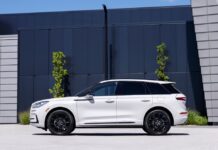 Lincoln Corsair del 2023, un SUV con un suave y confortable andar