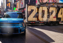 Kia hace entrega de los números del año nuevo 2024 para la celebración del Año Nuevo en Times Square