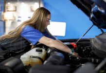 Los concesionarios Ford y el Fondo Ford invierten 2 millones de dólares para formar a futuros técnicos automotrices